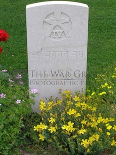 ANCONA WAR CEMETERY - LAL BAHADUR CHHETRI, 